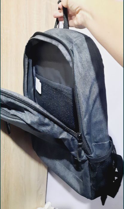 Rucsac laptop HP cu 3 compartimente