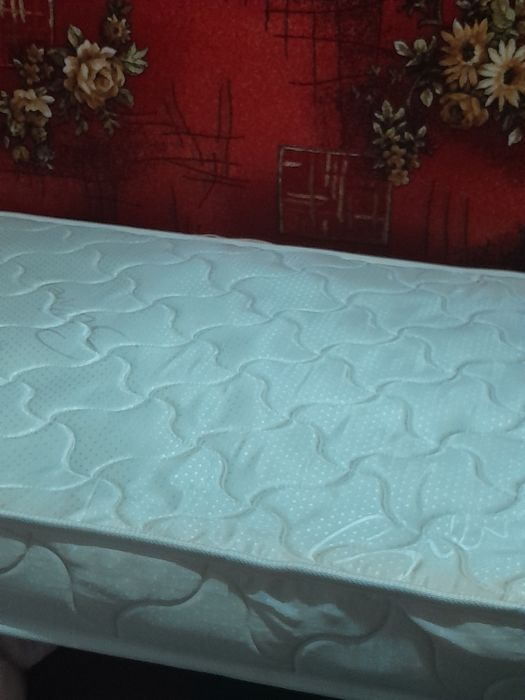 Матрас  беспружинный