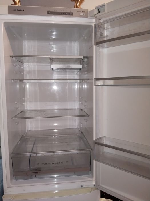 Холодильник       .