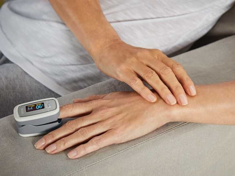 Pulsoximetru SANITAS profesional, NOU, SIGILAT, realizat in Germania