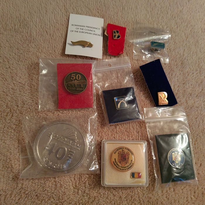 Set insigne diverse de colectie