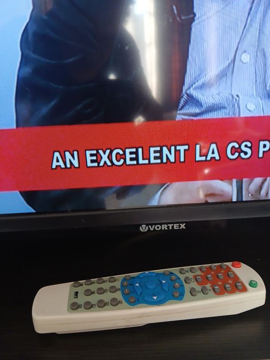 Vând TV   Vortex de 32 inghi 81cm și tv Horizot