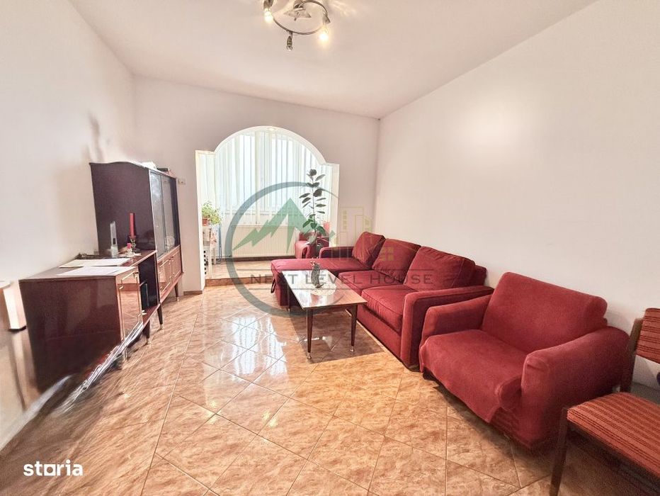 Apartament 3 camere, Astra
