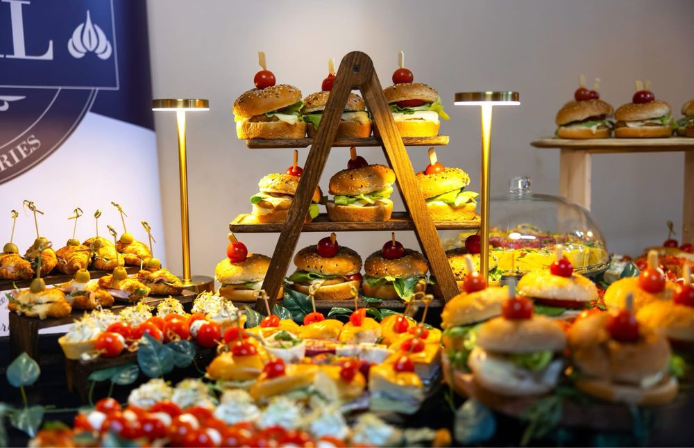 Grazing table, Cheese bar, Salty bar, Fuit bar, Candy bar