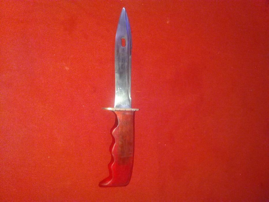 Продавам нож рьчна изработка 2