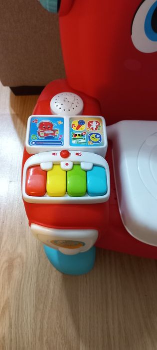 Scaun muzical Baby Clementoni