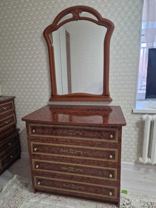 Срочно продам шкаф