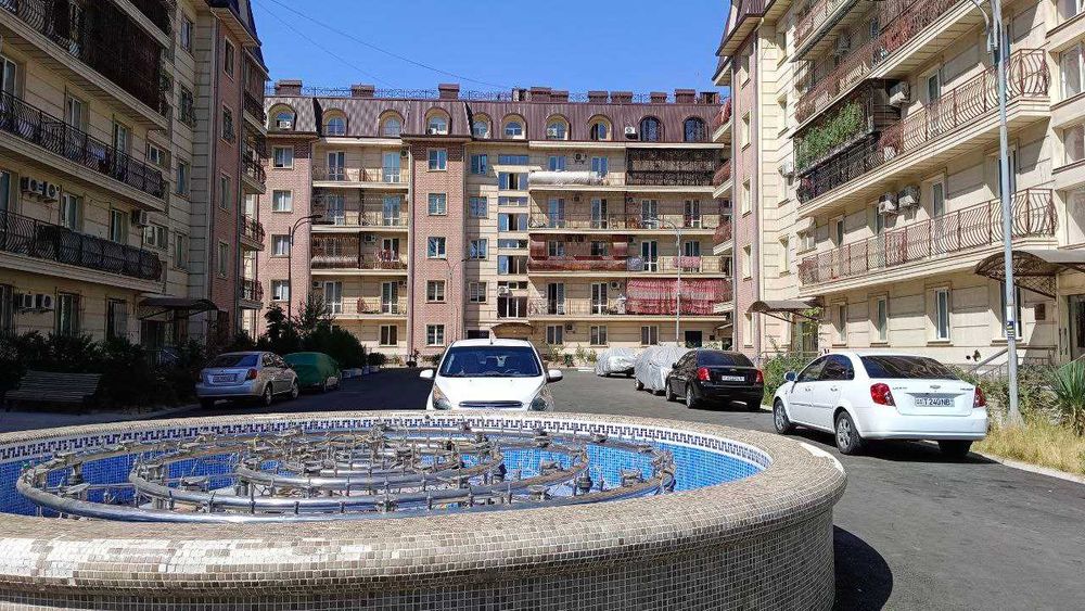 Shayxontohur, Drujba. 2 qavatli 5 xonali kvartira sotiladi.