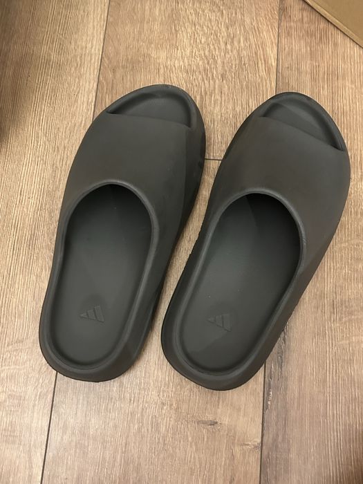 Adidas yeezy slides