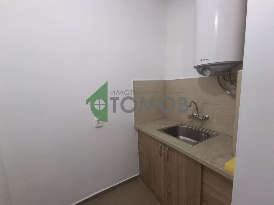 Едностаен апартамент с кухня в Централната градска част