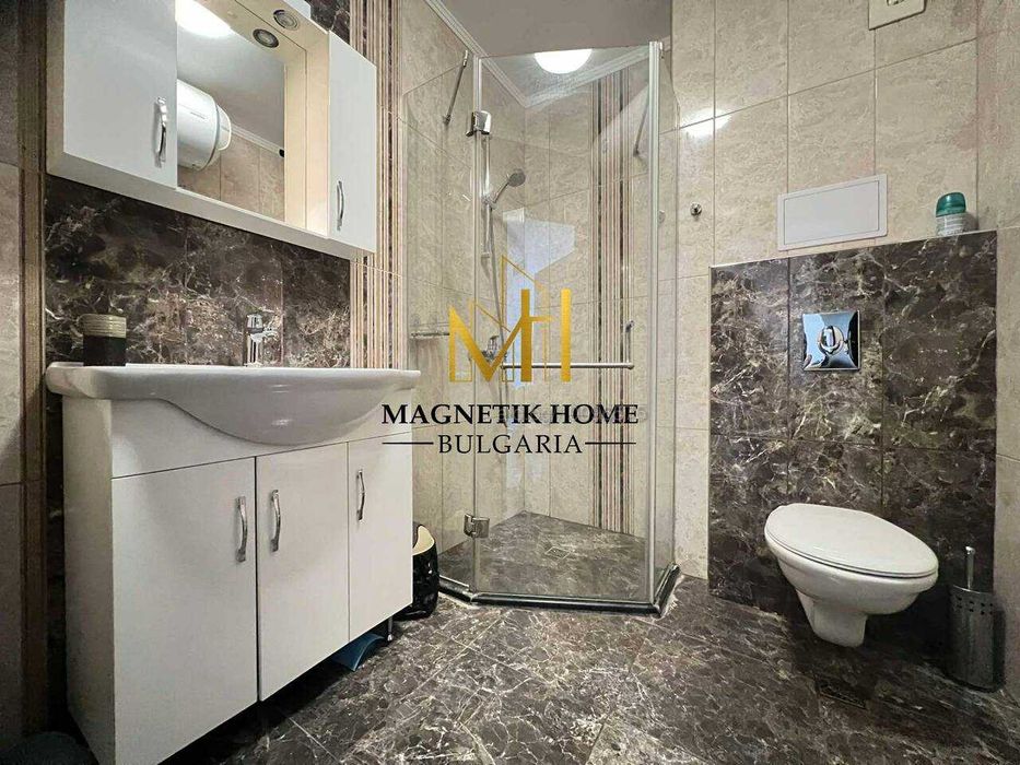 Дава се под наем Двустаен апартамент в Бургас, Център - 65 кв.м за 612 € - Снимка #5