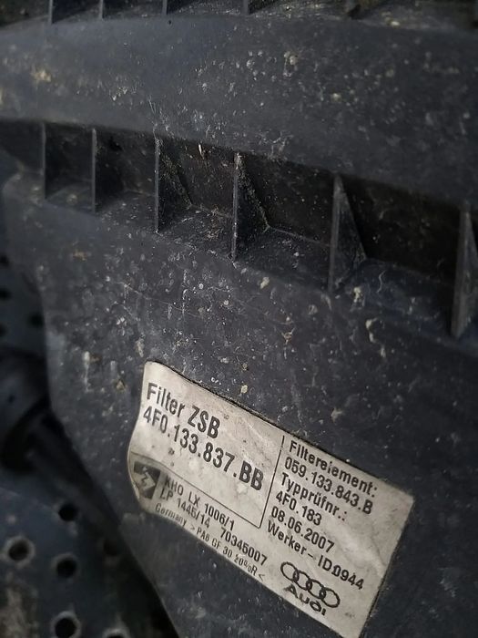 Carcasa filtru aer 2.7 tdi audi a6 c6 4f 4f0133837bb
