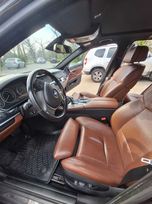 BMW 5 Series 2012 — imagine 34