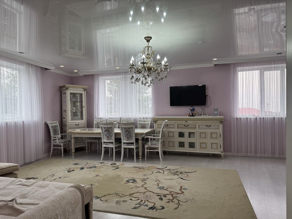 Продам 2х этажный дом