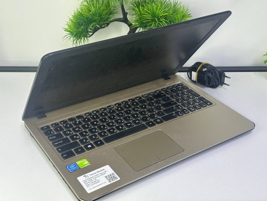 Ноутбук ASUs Pentium N4200 | GeForce 920MX