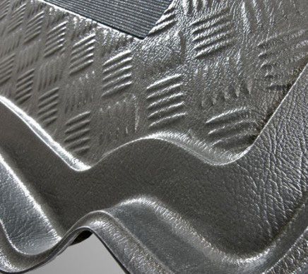 Tavita portbagaj Dacia Logan Sedan 2004-2012, cu protectie antiderapanta