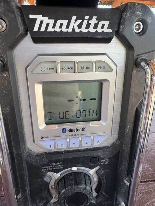 Spiker makita bluetooth aproape nou
