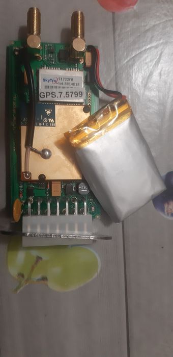 Продава GPS тракери