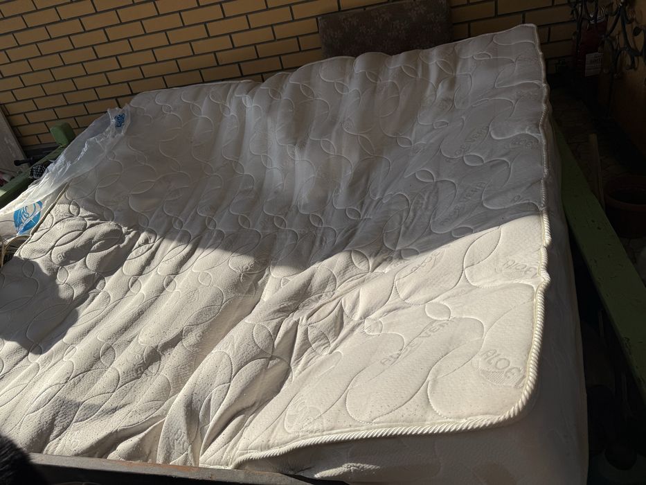 Матрас 18^200 ,толщина 20см