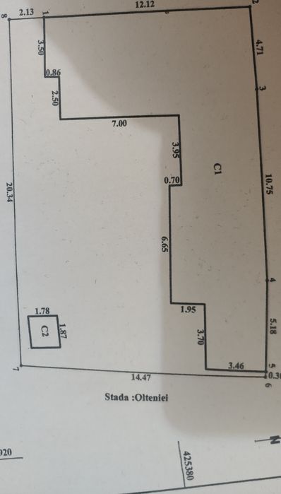Vând casă nelocuibilă( parțial )cu teren de 300m² zona chercea Str Olteniei nr11  , toate utilitățile  mai multe detalii la telefon 00393451044795