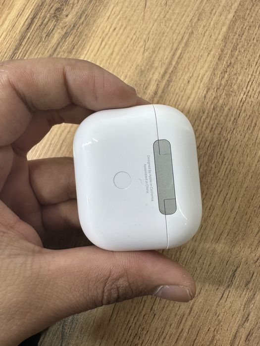Продам наушники Airpods 3