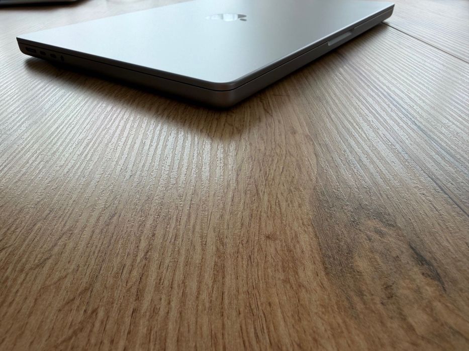 MacBook Pro 14" M3 8-CPU, 10-GPU, 8GB RAM, 512GB SSD