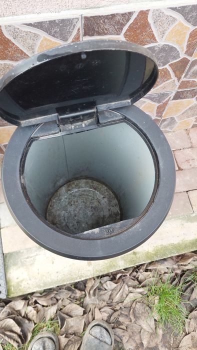 Cos gunoi cu touch