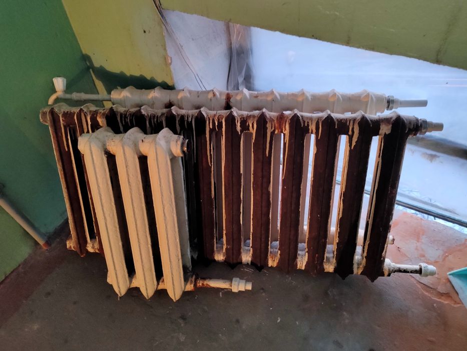 Продам чугунные батареи