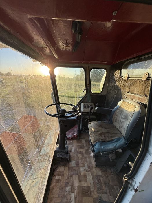 Продавам комбайна, class dominator 106