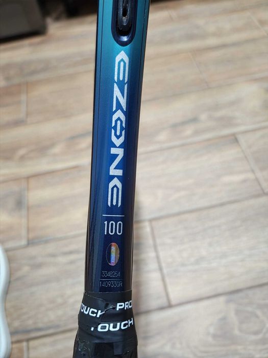 Racheta Yonex Ezone 100