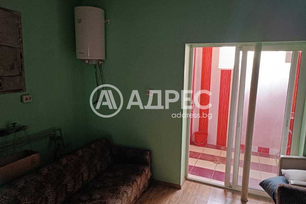 Търговско помещение,оборудвано като фризьорски салон!