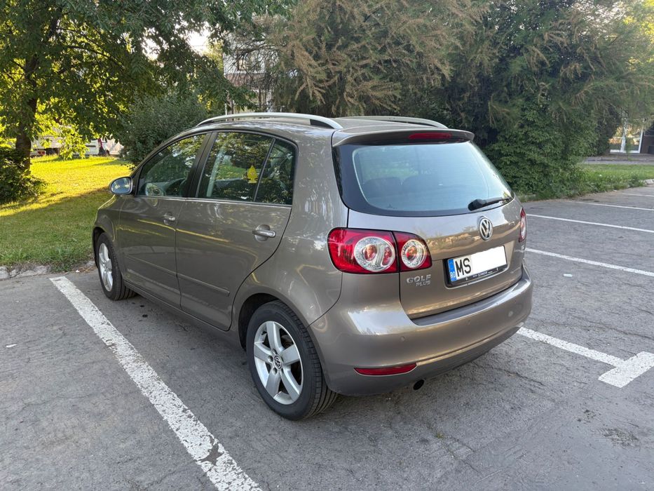 VOLKSWAGEN Golf Plus 2011 — imagine 3