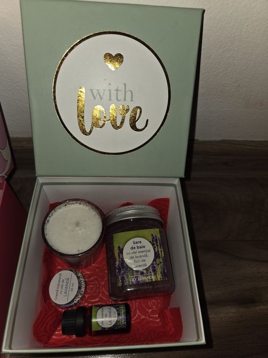 Vând set produse cu lavandă