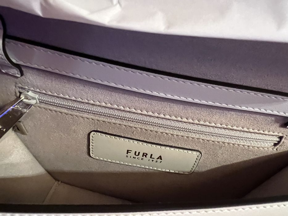 Оригинална кожена чанта Furla Sfera Mini