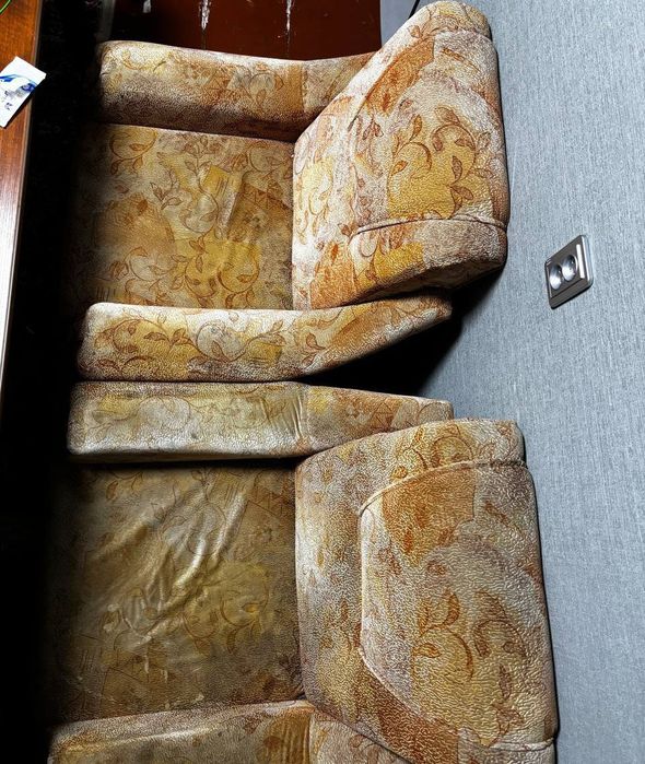 Продам Кресла 2 шт