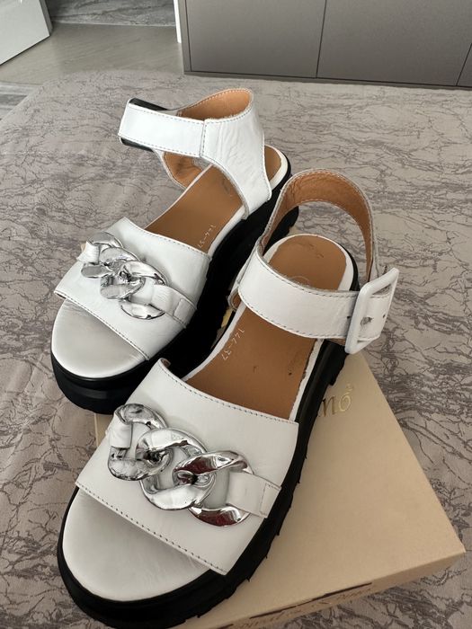 Босоножки 37 размер новые