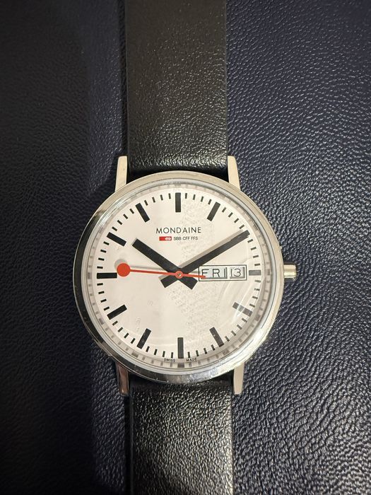 Ceas original Mondaine