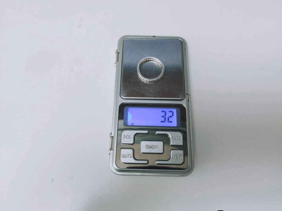 Vechi inel din argint de 925, FZ, cu pietre zirconiu cubic