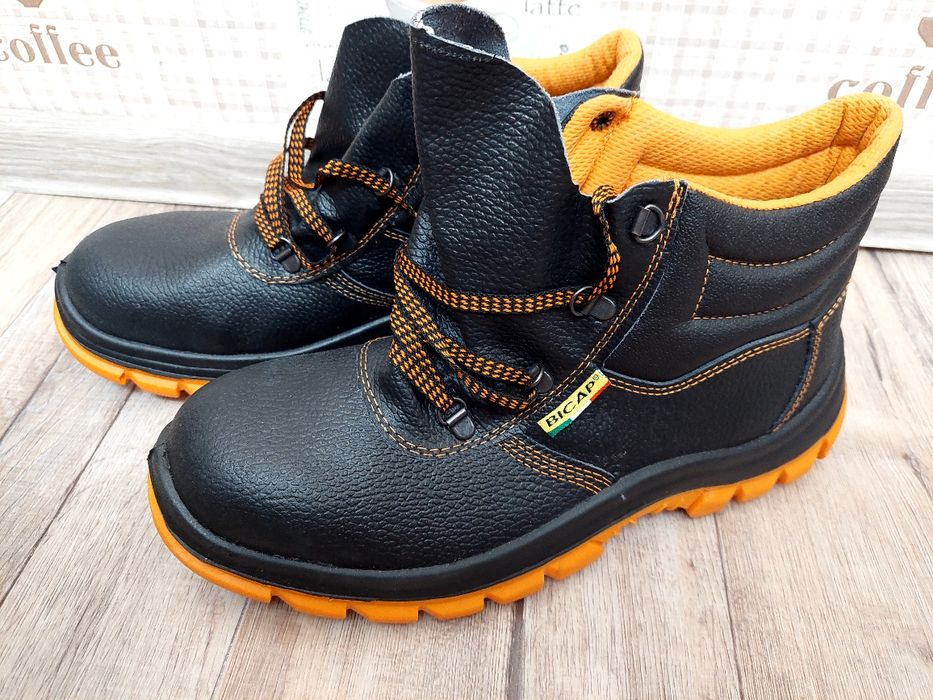 Продам ботинки защитные 44р.