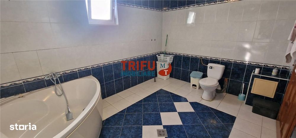 Casa de vanzare 5 camere zona Barabant