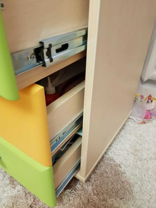 Продам мебель в детскую