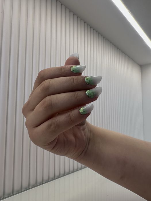 Unghii Premium | Manichiură Gel | Salon ICONIC 2.0 Nufărul | Programări Deschise
