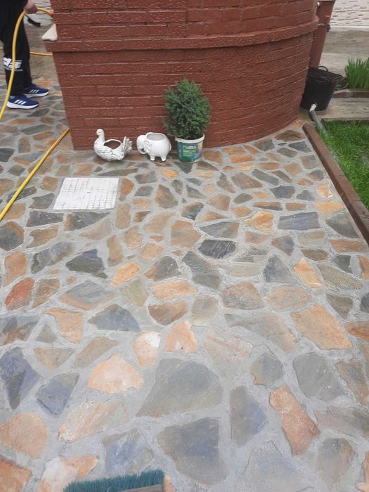 Piatră de munte pentru placări socluri și fațade