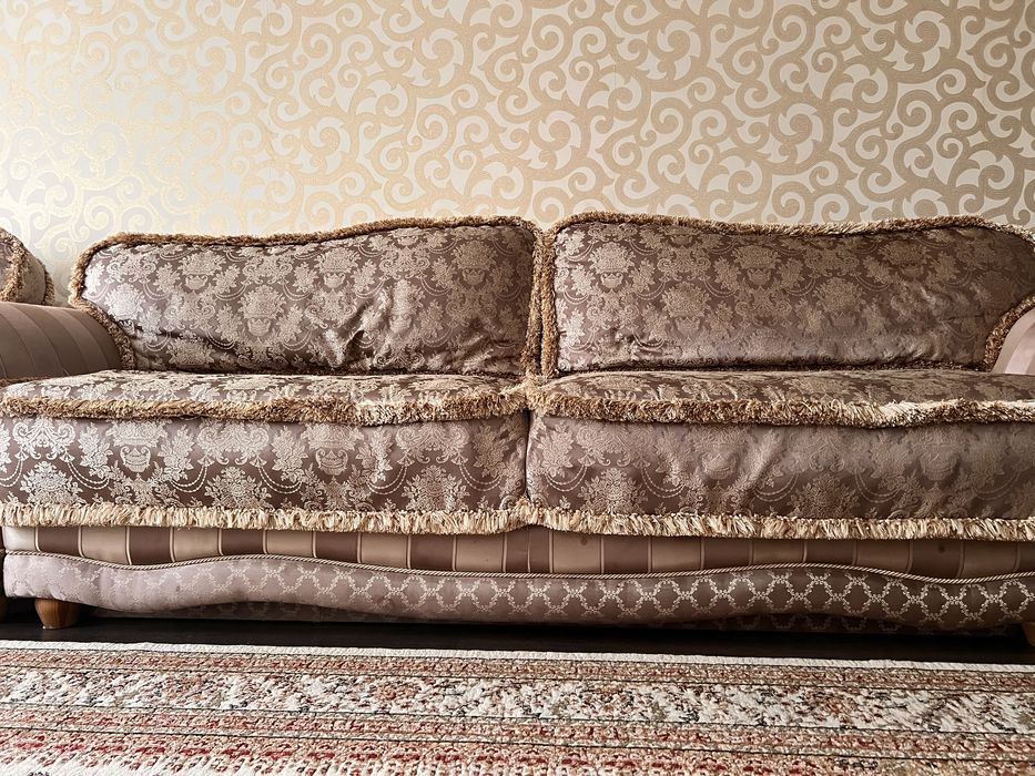 Диван раскладной +2 кресла