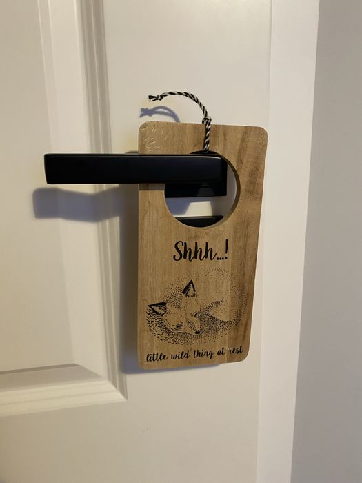 Semn de usa (liniste)