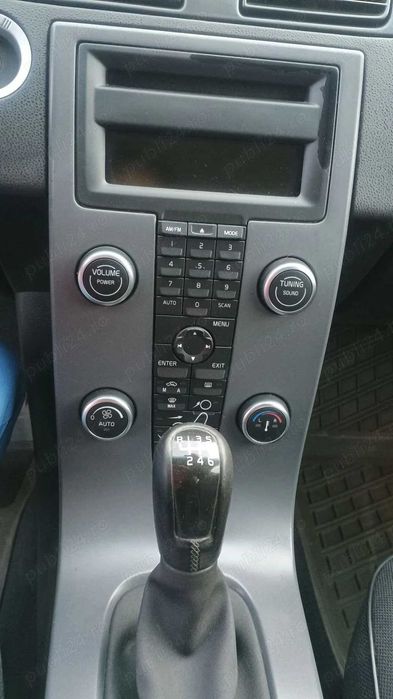 Volvo S40 te duce unde vrei in siguranta!