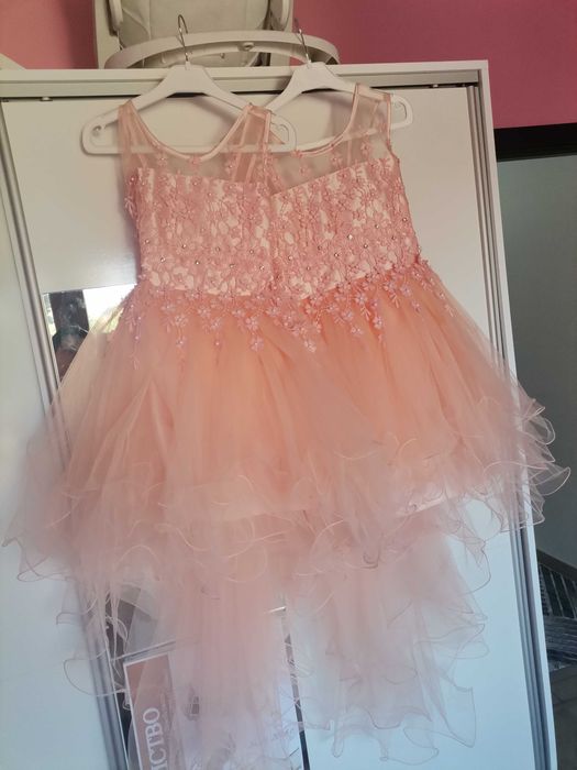 Еднакви рокли 9-10 и 10-11 размер