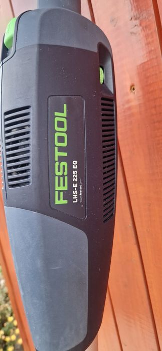 Festool girafa pereti