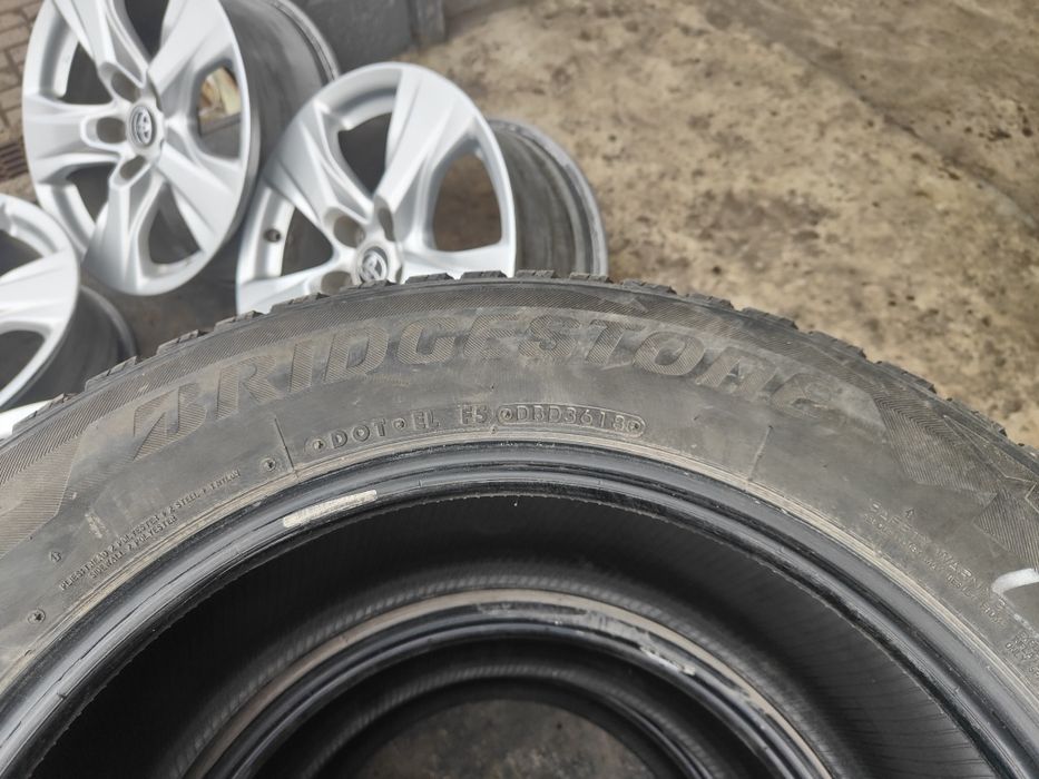 Диски с резиной Тойота оригинал