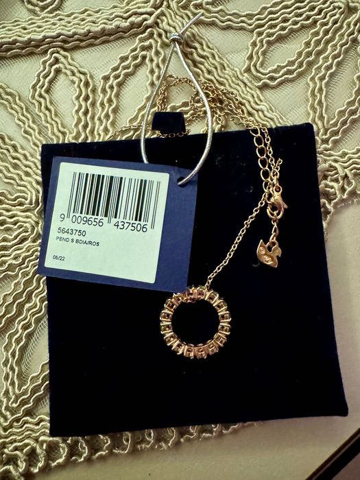 Колие Swarovski – оригинално, златисто, с кристали